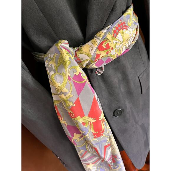 Vintage square scarf with geometric print - Picture 4 of 8